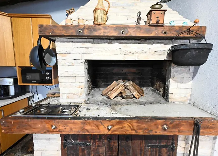 Urbana With Pool Hébergement de vacances *