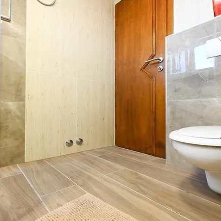 Holiday home Urbana With Pool Zadar