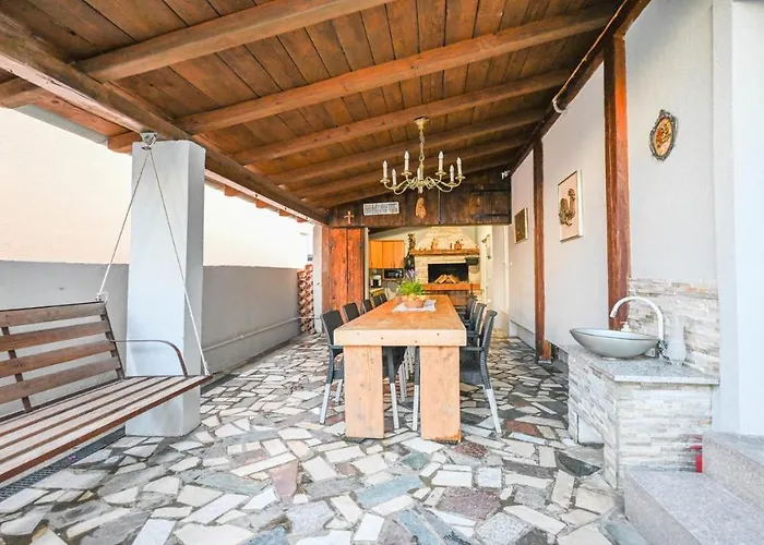 Vikendica Urbana With Pool *