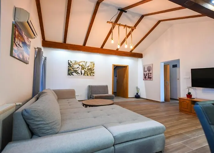 Urbana With Pool * Zadar