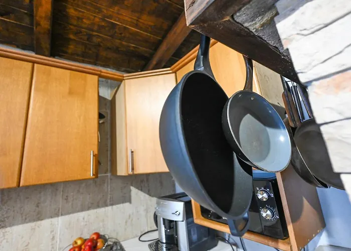 Vikendica Urbana With Pool Zadar